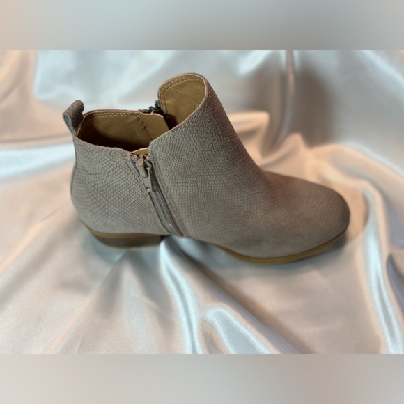 EUC Jovi-Girl Suede Western Inspired Booties - Picture 5 of 9